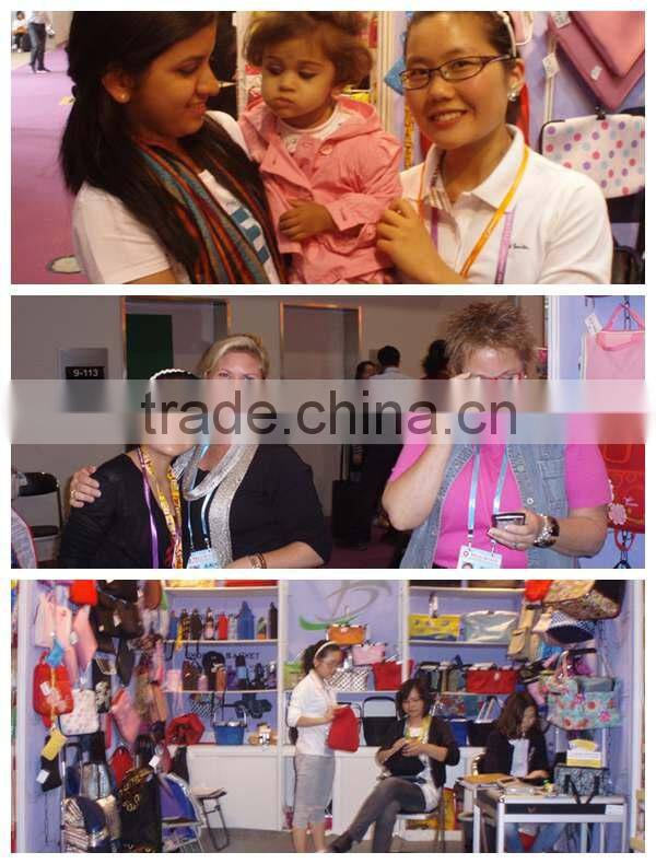 Made in China Neoprene freezable lunch bag with zip closure