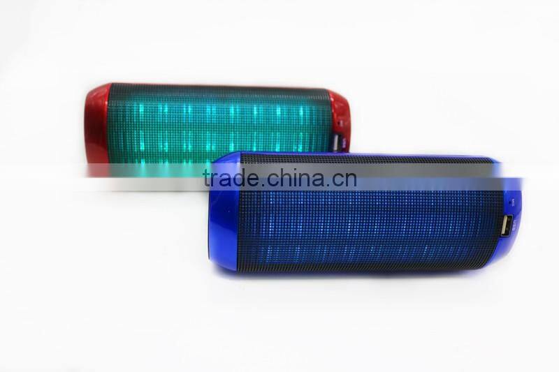 2016 newest sports outdoor waterproof bluetooth speaker with hook