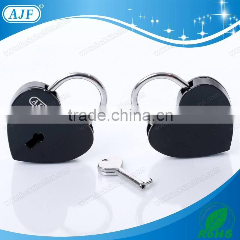 AJF TUV passed the most popular product of black color love heart shape lock,Liebesschloss,cadenas