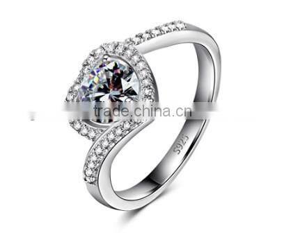 China hot selling fashion jewelry white zircon engagement ring