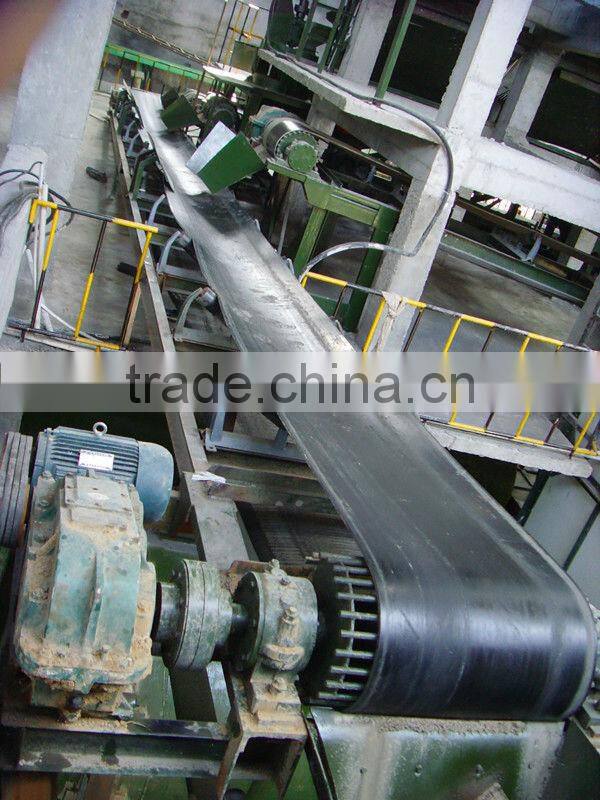 Organic fertilizer belt conveyor