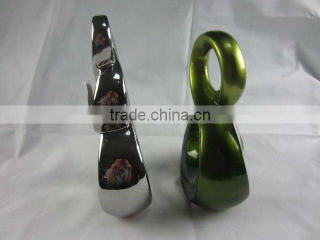 Electroplated ceramic home decoration