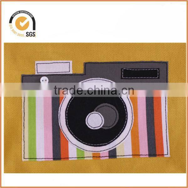 Vintage Camera Applique Zipper Pouch/Makeup Bag: Natural Canvas with Black and Silver Chevron-Print Chiqun Dongguan CQ-H01096