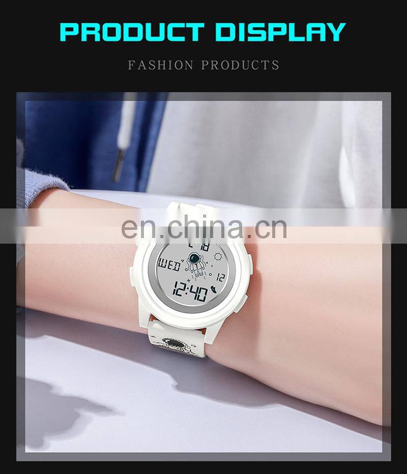 SANDA 2122 Men Digital Watches Fashion Astronaut Waterproof Sport Led Men Wrist Watches