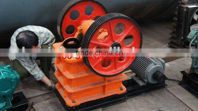 mobile jaw crusher (86-15978436639)