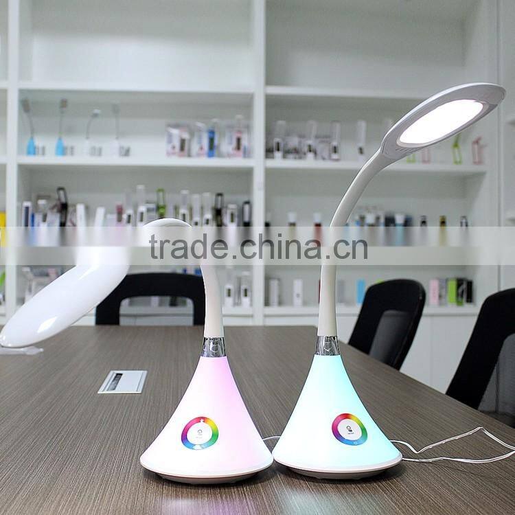 2015 Popular dimmable LED desk lamp with USB charging for all phones with FCC/Rohs/CE certification