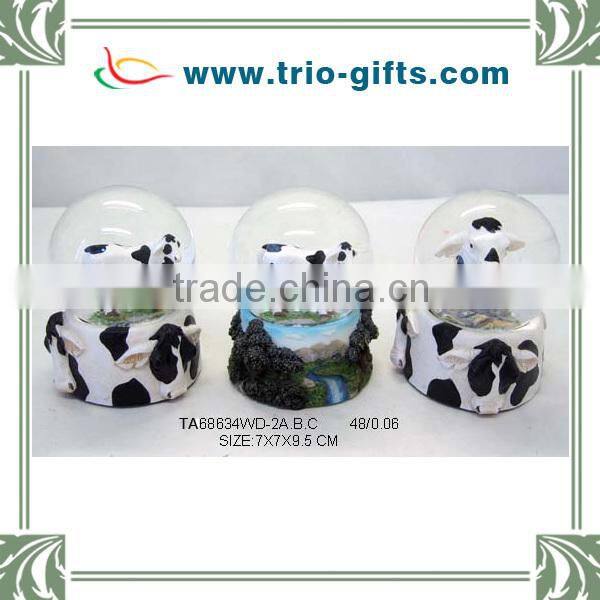 polyresin white bear water globe