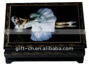 Hot selling lovely cheap painted wooden music box