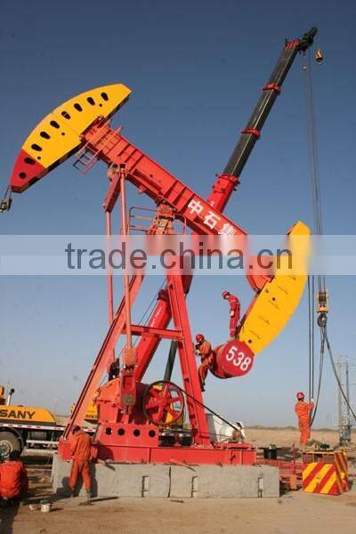 Double-horse pumping jack used in oil land