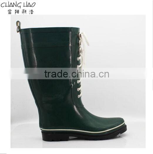 2016 New Design rubber rain boot women Blackish green fashion boot with white shoelace