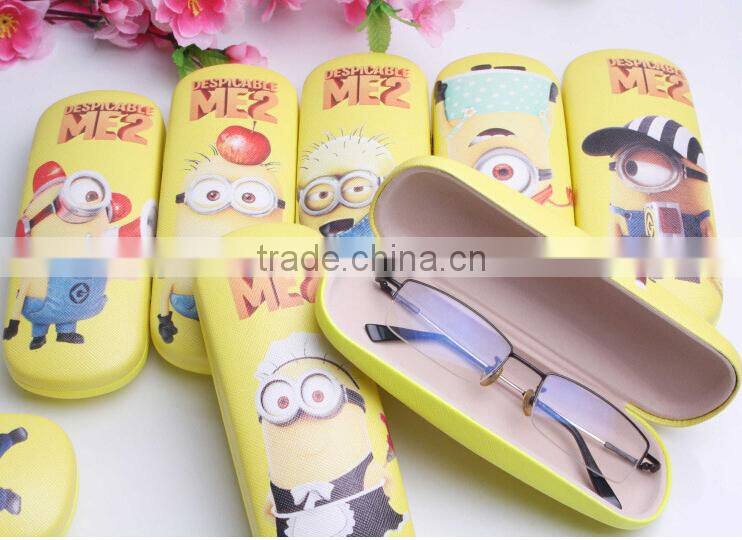 Supply fashion cute little yellow man Glasses case