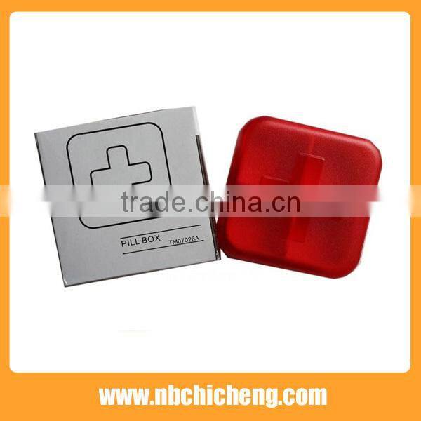 Wholesale new design Mini square Shape Plastic Pill Box With 4 Compartments PP+PS Pill Box