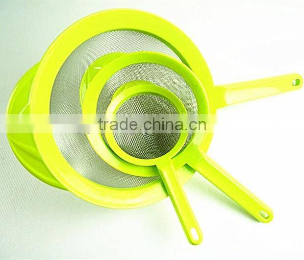 43022 Set of 3 Fine Mesh Stainless Steel Strainers with pp handle