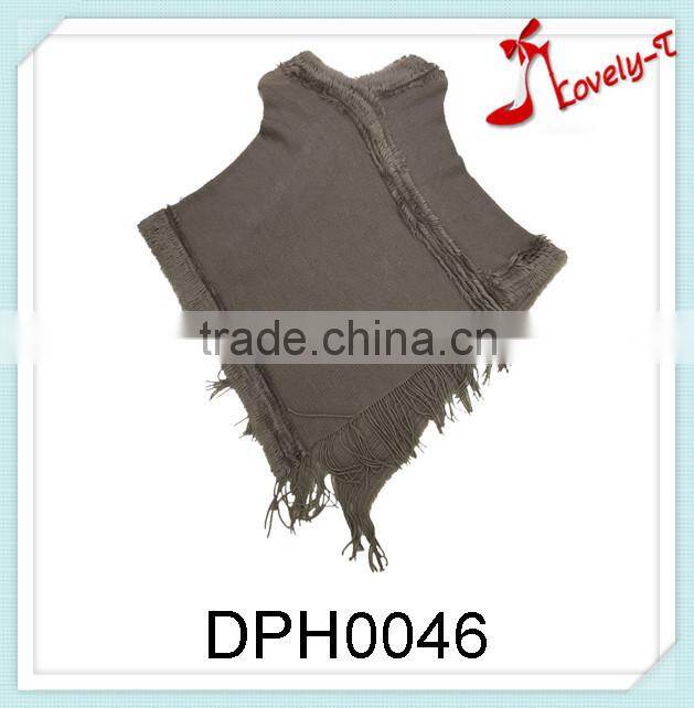 2105 wholesale women new fashion crochet knit women poncho sweater pattern with fur trim and tassels