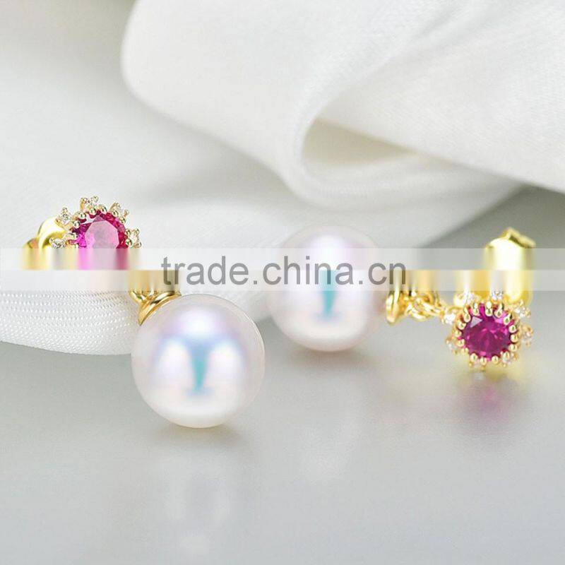 Japanese 7.5--8mm white akoya saltwater pearl stud earrings for women