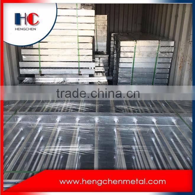 Diamond construction concrete grating