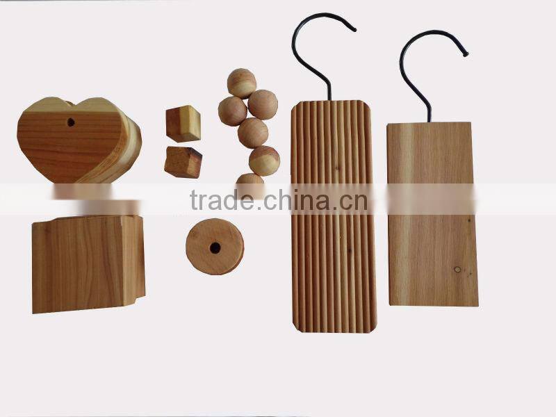 cheap Red Cedar Wood Moth Repellent Aromatic Air Freshen Scented Wooden Hang Ups