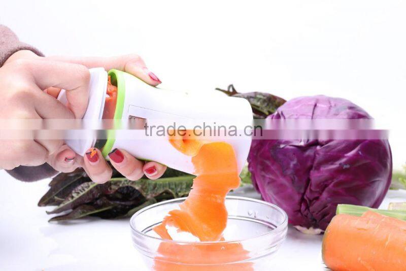 Plastic multi-functional vegetable&fruit slicer