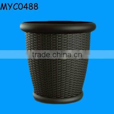 Polyresin wicker flower pot