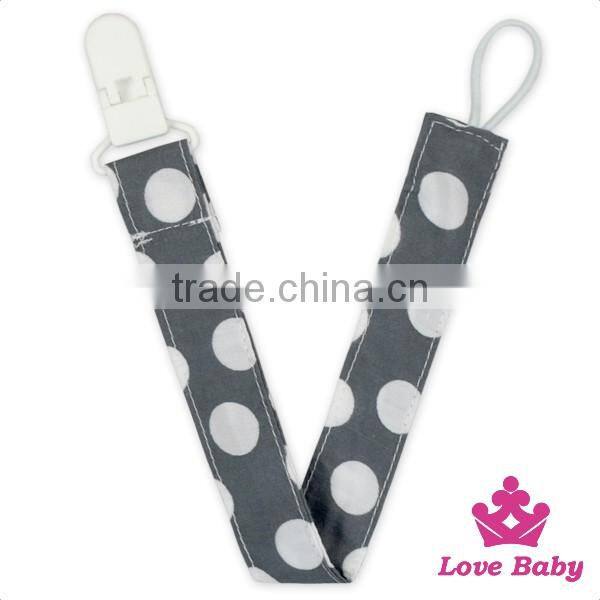 8NZ425 Lovebaby Wholesale Baby Feeding Supplies Cartoon Cotton Fabric With Plastic Clips