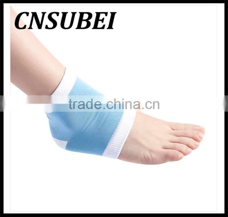 Gel foot moisture heel protector socks for foot care