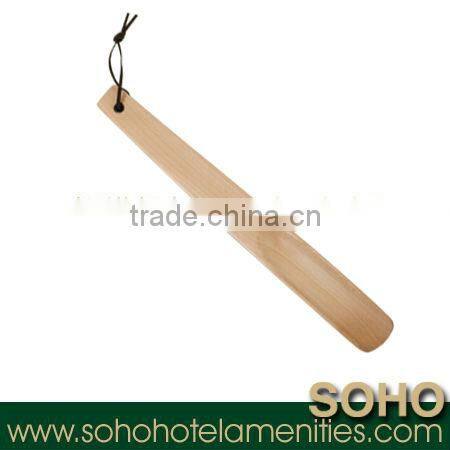 Disposable hotel shoe horn