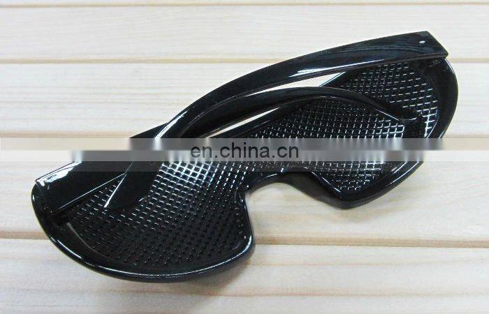 Pinhole Glasses to Correct Eye Vision