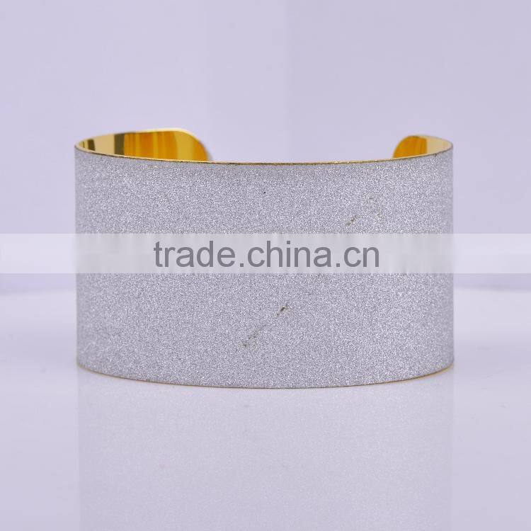 Free sample Factory wholoesale 2016 gold palm cuff bangle