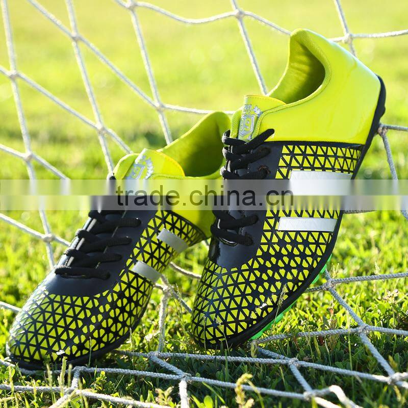 2015 Hot selling soccer shoes fashion men and lady soccer shoes running shoes