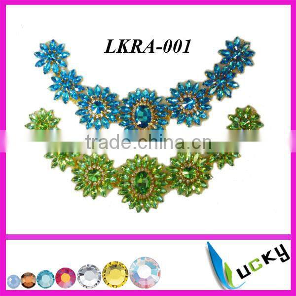 2014 New Design rhinestone flower shape applique Handmade Welding crystal trim for bridal clothing set