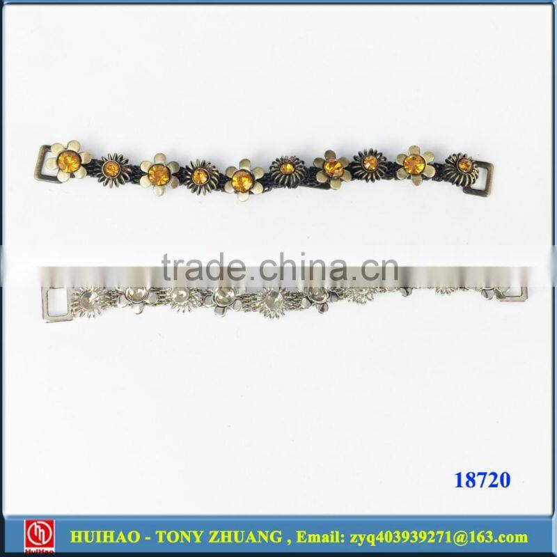 gold metal chain accessories on high heel shoes (18720)