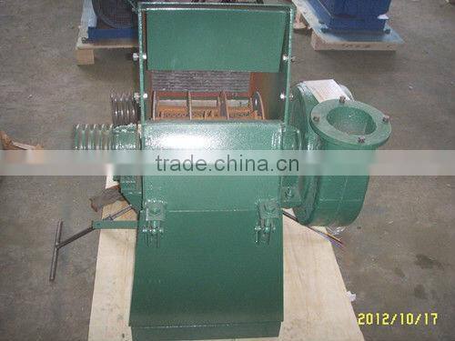 hot sell fertilizer hammer milling/ tree branches hammer crusher/ biomass hammer mill/ crusher wood onto powder machine price