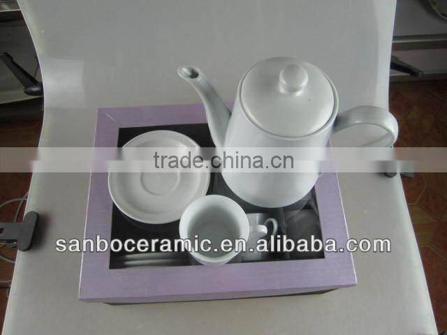 New Shape Design Black Glaze Tea Pot with Cups, Gift Box Packing