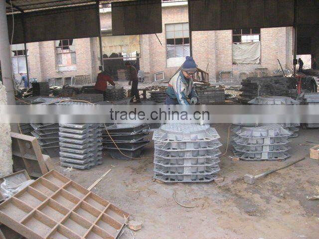 Round square ductile cast iron manhole cover with frame