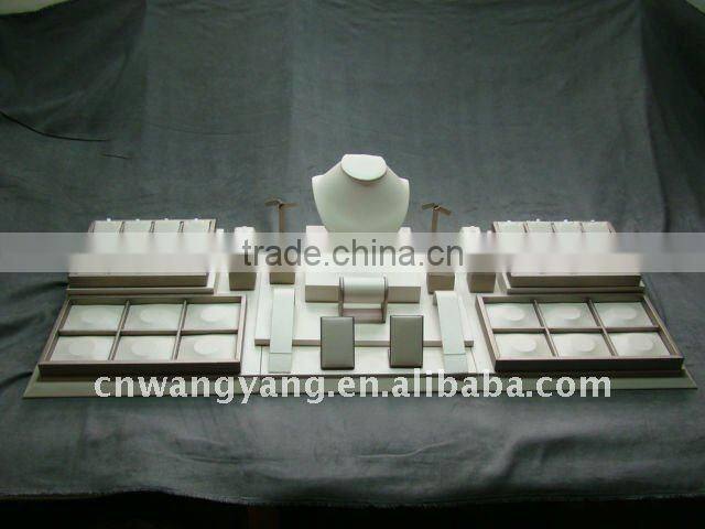 window leather jewelry display set
