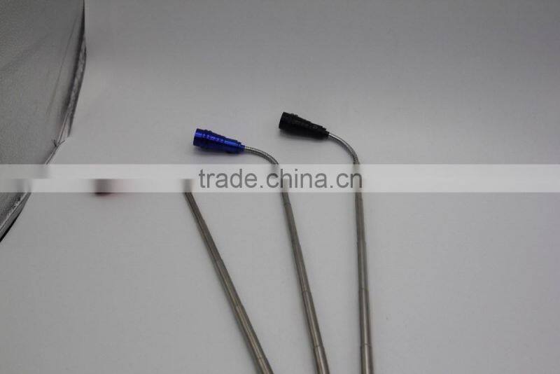 3Led Telescopic torch with magnetic,with 4*LR44 Batteries