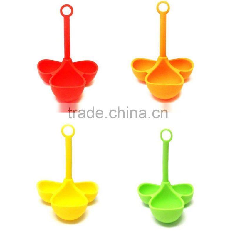 Silicone rubber egg cup 3 eggs stand novelty egg holder easy boiled egg tool