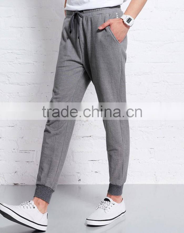 Custom 100% cotton trendy plain wholesale men jogger sweatpants