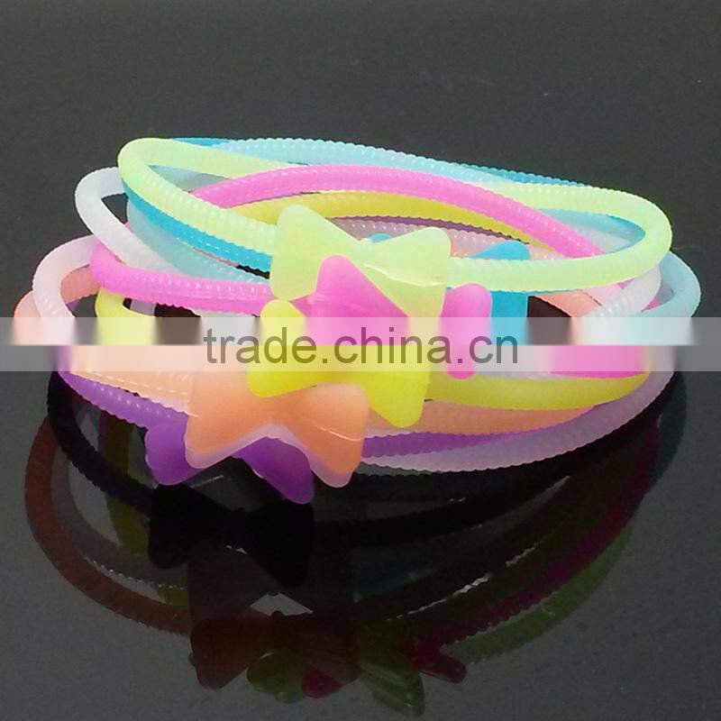 Fashionable and attractive OEM led night party free rubber bracelet