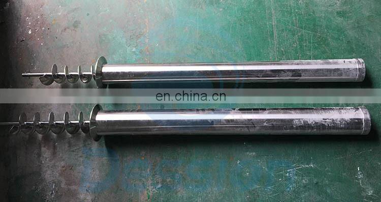 Vibrating Hopper Inclined Screw Conveyor / Auger Feeding Machine