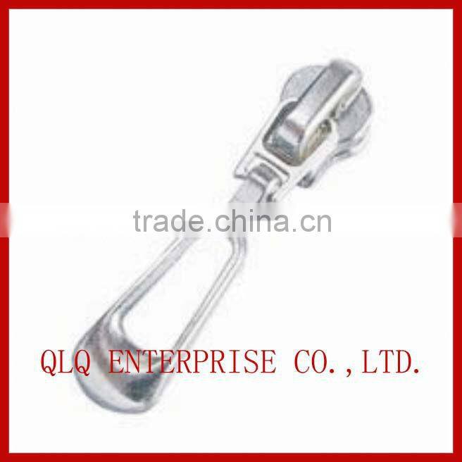 Auto lock zipper and slider