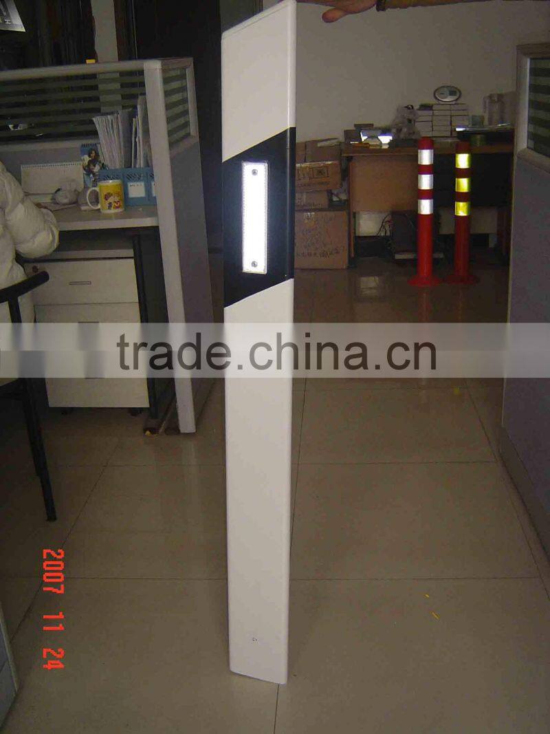 Roadway safety low cost high brightness traffic warning lamp
