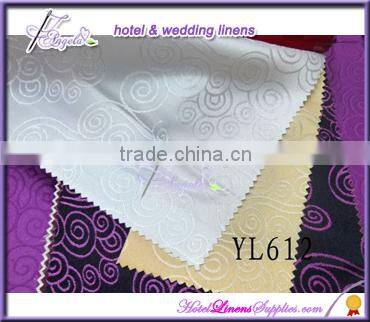 white/gold round jacquard tablecloths for table decorations in banquets, events