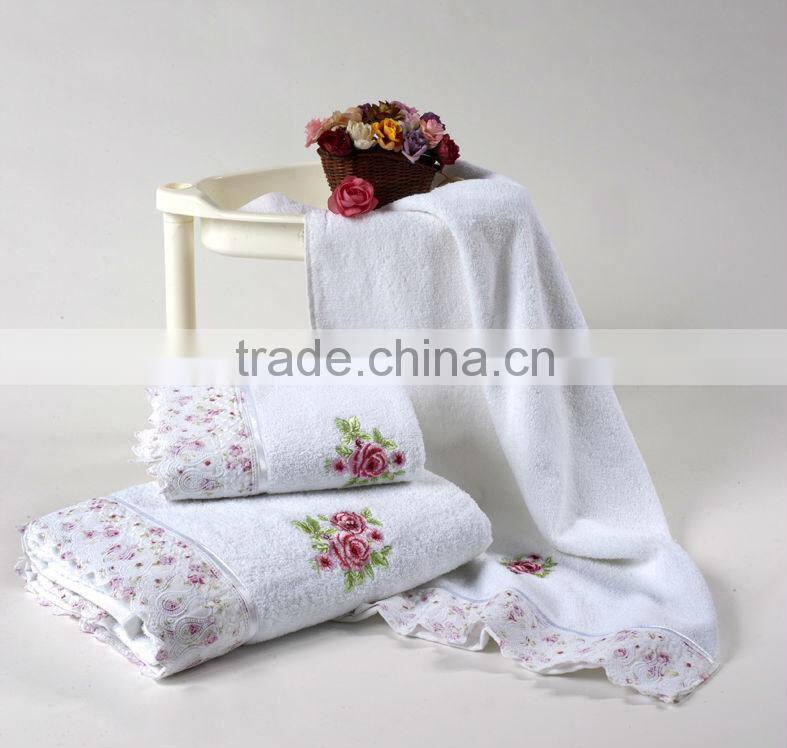 towels set with lace
