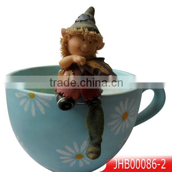 Customized resin lifelike scarecrow figurine with candle/cup