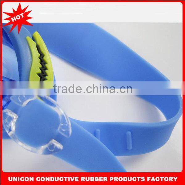 2014 Newest anti-fog silicone cartoon kids swimming goggle with variouis design and perfect uv protection swim goggles