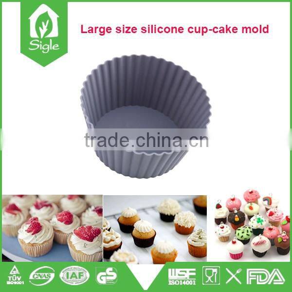 China Manufacture Wholesale Baby Bake Cake 12 cups Silicone Cupcake Mold muffin cup pan baking mold