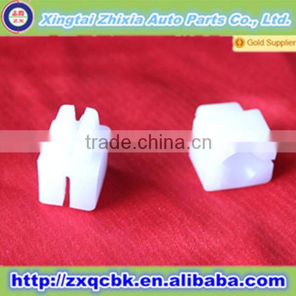 Auto clips and plastic fasteners on sell/Auto Door Panel Clips