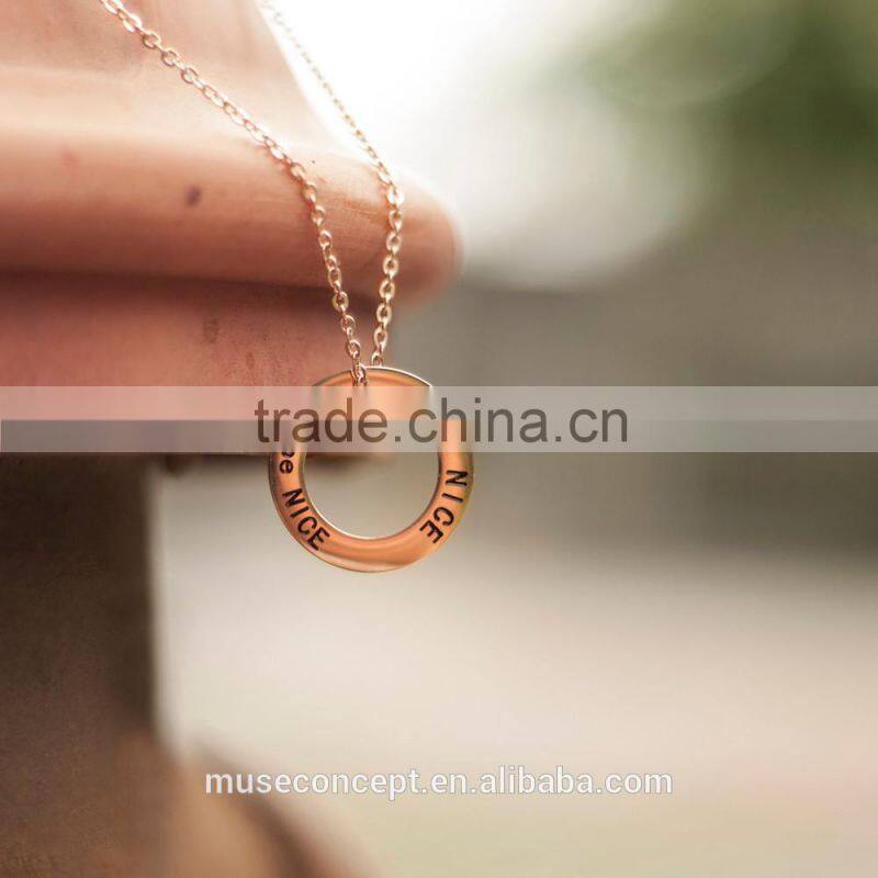 China Jewelry Wholesale Stainless Steel Engraved Circle Charm