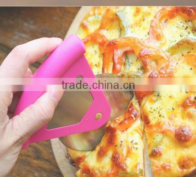 CY134 Stainless Steel Pizza Cutter with handle Pizza Knife